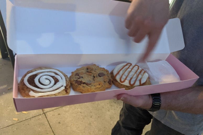 Crumbl Cookie 4 pack