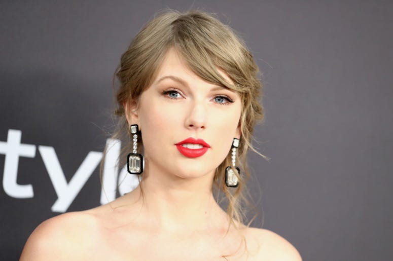 Taylor Swift attends the InStyle And Warner Bros. Golden Globes After Party 2019 at The Beverly Hilton Hotel Taylor Swift attends the InStyle And Warner Bros. Golden Globes After Party 2019 at The Beverly Hilton Hotel
