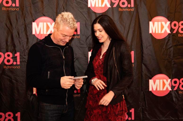 LAVSherie_U&UHoliday19_7.jpg