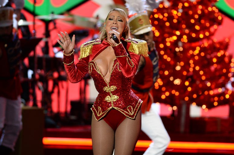 Singer Mariah Carey performs during the VH1 DIVAS HOLIDAY: UNSILENT NIGHT Singer Mariah Carey performs during the VH1 DIVAS HOLIDAY: UNSILENT NIGHT