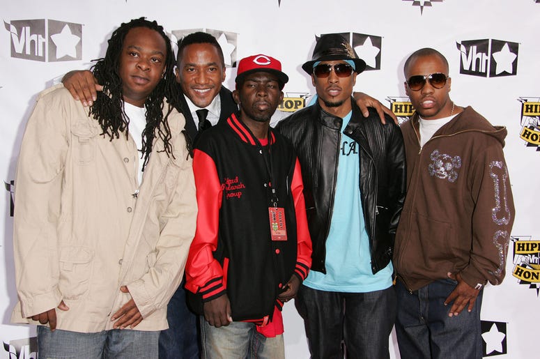 Jarobi White, Q-Tip, Phife Dawg, Ali Shaheed Muhammad and Consequence of A Tribe Called Quest in 2007 NEW YORK - OCTOBER 04: (L-R) Honorees Jarobi White, Q-Tip, Phife Dawg, Ali Shaheed Muhammad and Consequence of A Tribe Called Quest attend the 4th Annual VH1 Hip Hop Honors ceremony at the Hammerstein Ballroom on October 4, 2007 in New York City. (Photo