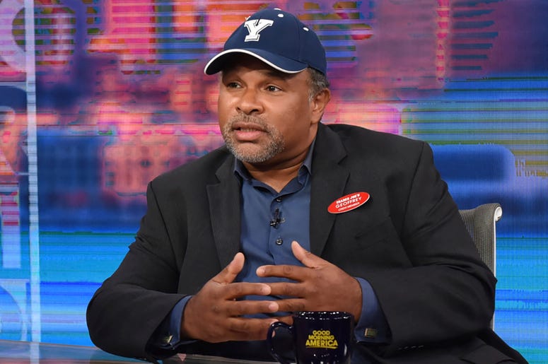 AP18247564135148 This image released by ABC shows co-host Robin Roberts, left, with "The Cosby Show" actor Geoffrey Owens during an interview on "Good Morning America," Tuesday, Sept. 4, 2018, in New York. Owens says he’s thankful for the support he has received since pho