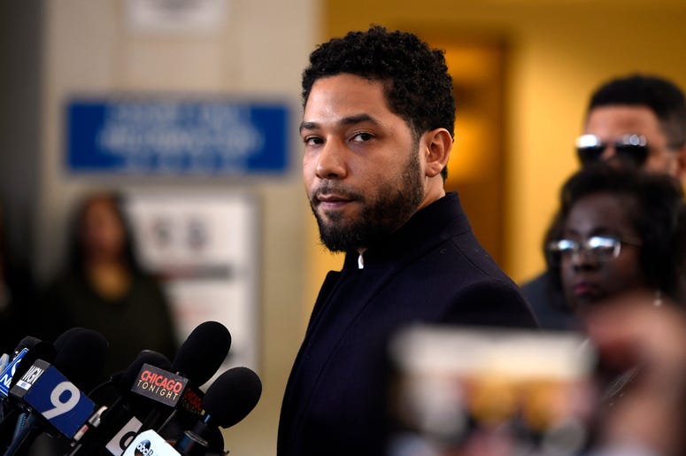 AP19085681368163 Actor Jussie Smollett talks to the media before leaving Cook County Court after his charges were dropped, Tuesday, March 26, 2019, in Chicago. (AP Photo/Paul Beaty)