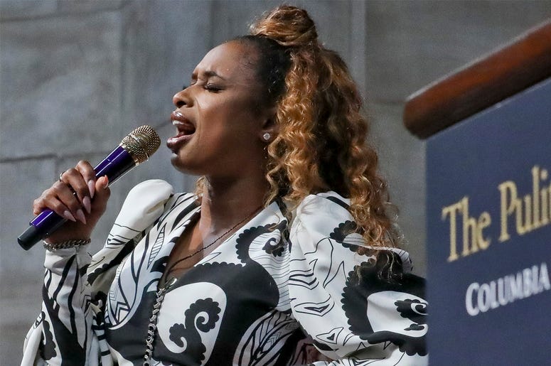 AP19148742320582 Singer Jennifer Hudson sings "Amazing Grace" in tribute to Aretha Franklin, who received a special music citation during the 2019 Pulitzer Prize winners awards luncheon at Columbia University, Tuesday May 28, 2019, in New York. (AP Photo/Bebeto Matthews)