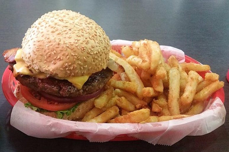 Pearl's Deluxe Burgers Pearl's Deluxe Burgers