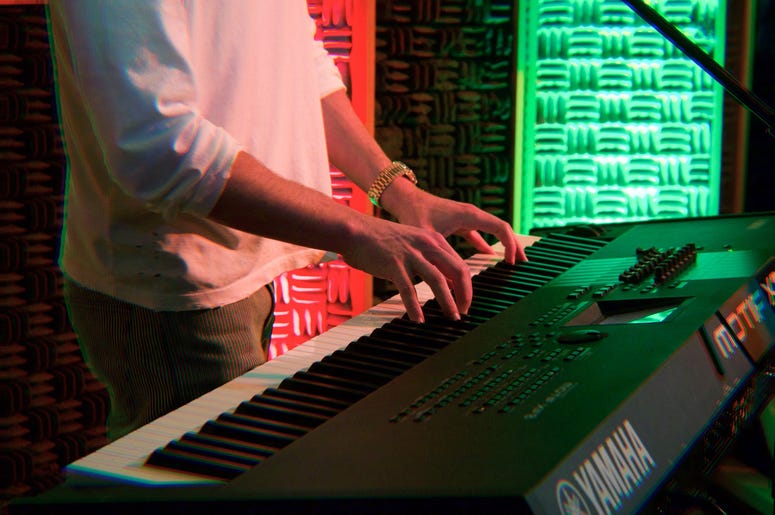 Charlie Puth Aqstic Christmas