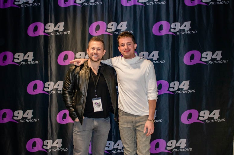 Charlie Puth Aqstic Christmas