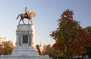 Robert E Lee Statue