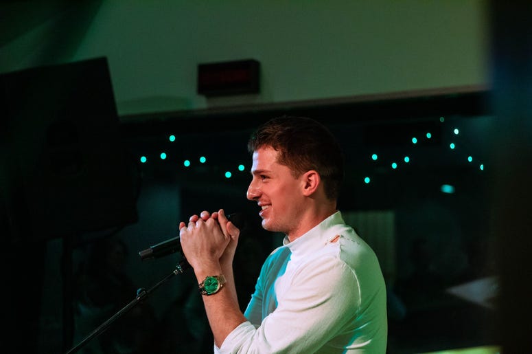 Charlie Puth Aqstic Christmas