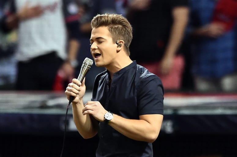 Hunter Hayes Sings The Anthem at The World Series Hunter Hayes Sings The Anthem at The World Series