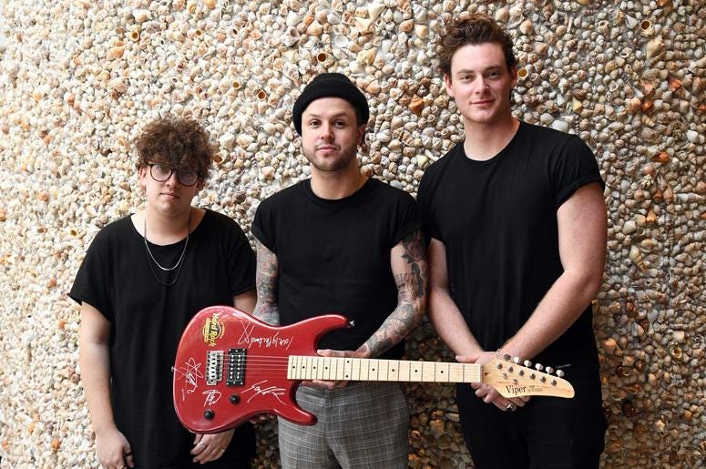 lovelytheband lovelytheband