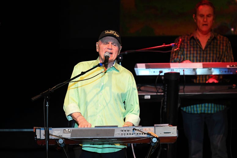 Beach_Boys_Entercom_WMXJ_The_Beach_Miami_102_7