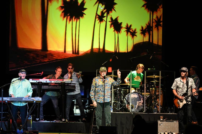 Beach_Boys_Entercom_WMXJ_The_Beach_Miami_102_7