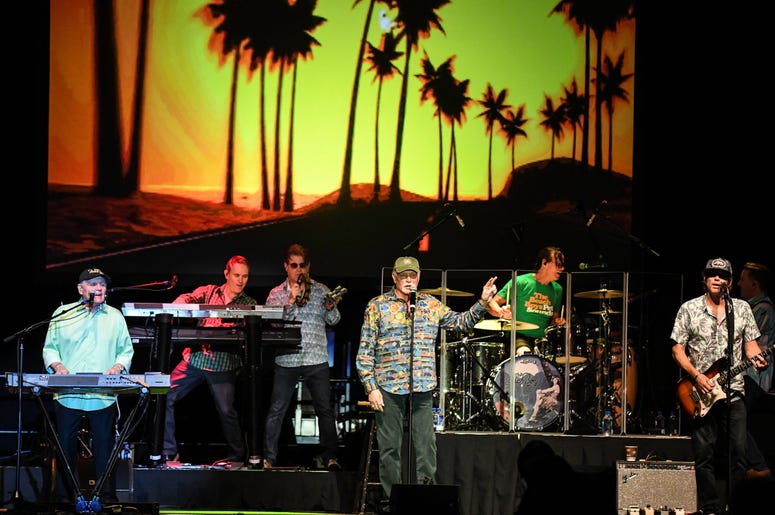 Beach_Boys_Entercom_WMXJ_The_Beach_Miami_102_7