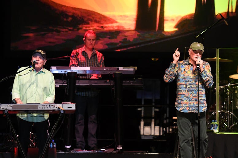 Beach_Boys_Entercom_WMXJ_The_Beach_Miami_102_7