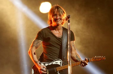 Keith Urban appears on the 52nd Annual CMA Awards Keith Urban appears on the 52nd Annual CMA Awards