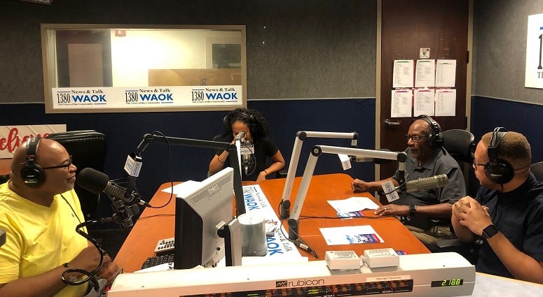 Derrick Boazman, with Kim Murray, Reto Smith, Star Rogers in Atlanta, ga on 10/28/19 Derrick Boazman, with Kim Murray, Reto Smith, Star Rogers