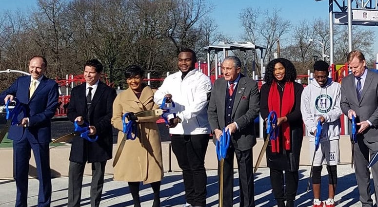 Participating in the ribbon cutting at John F. Kennedy Park (l-r) Brett Daniels, COO of the Atlanta Super Bowl Host Committee; Dan Corso, Host Committee Chairman; Atlanta Mayor Keisha Lance Bottoms; Atlanta Falcons Defensive Tackle Grady Jarrett; Atlanta Participating in the ribbon cutting at John F. Kennedy Park (l-r) Brett Daniels, COO of the Atlanta Super Bowl Host Committee; Dan Corso, Host Committee Chairman; Atlanta Mayor Keisha Lance Bottoms; Atlanta Falcons Defensive Tackle Grady Jarrett; Atlanta