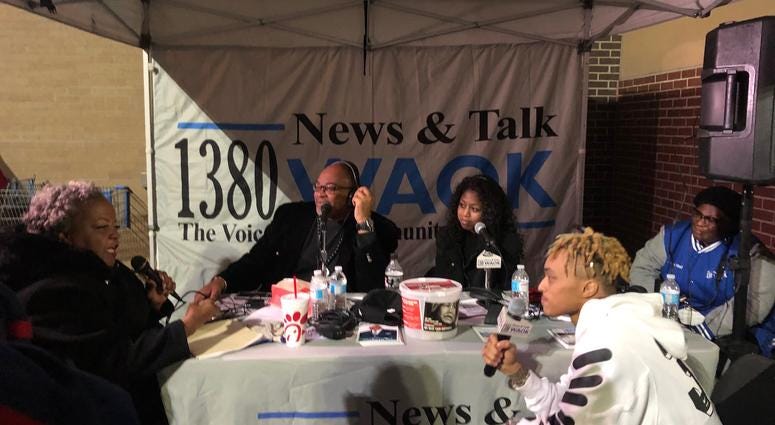 Derrick Boazman, Gabby Bell with Elisabeth Omilami, and Tron Austin at Hosea Helps on 11/19/19 Derrick Boazman, Gabby Bell with Elisabeth Omilami, and Tron Austin