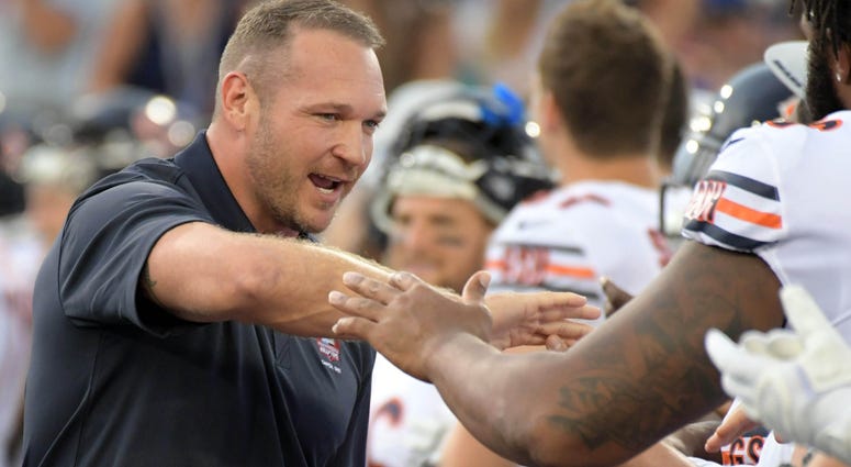 Hall of Fame enshrinee Brian Urlacher is greeted by Bears players ahead of the Hall of Fame Game. Hall of Fame enshrinee Brian Urlacher is greeted by Bears players ahead of the Hall of Fame Game.