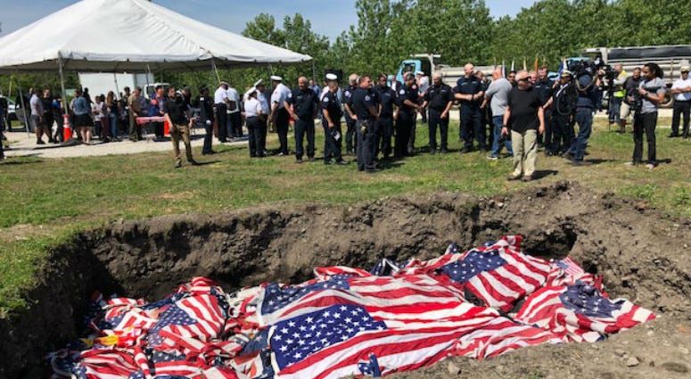 On this Flag Day, the city of Chicago carried on a 13-year tradition, burning American Flags that have become worn out. On this Flag Day, the city of Chicago carried on a 13-year tradition, burning American Flags that have become worn out.