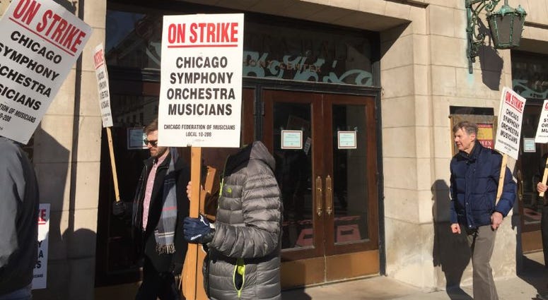 Striking Chicago Symphony Orchestra musicians Striking Chicago Symphony Orchestra musicians