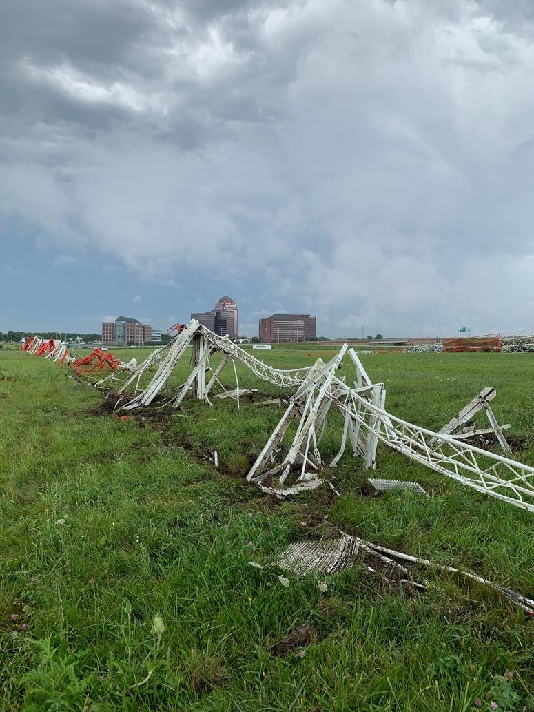 WBBM Newsradio's radio tower comes down at Itasca transmitter site WBBM Newsradio's radio tower comes down at Itasca transmitter site