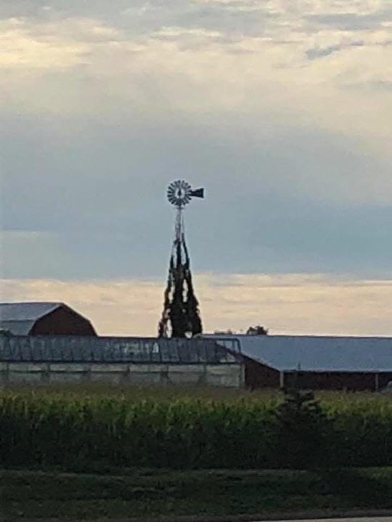 Tom’s Farm Market and Greenhouse windmill