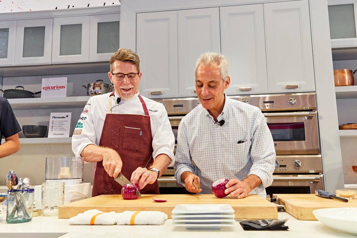 Chef Rick Bayless and Mayor Rahm Emanuel