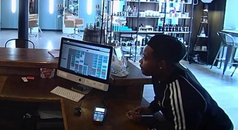 Printers Row salon robbed while stylist cut hair Printers Row salon robbed while stylist cut hair