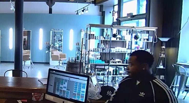 Printers Row salon robbed while stylist cut hair Printers Row salon robbed while stylist cut hair