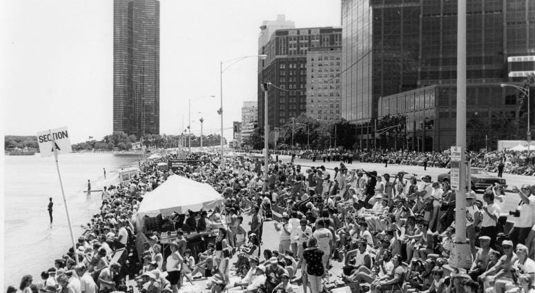 Crowd at Olive Park and Lake Shore Dr.