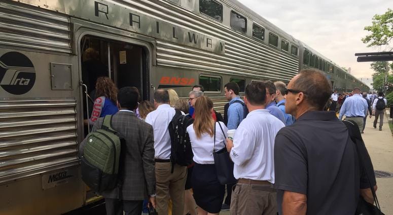 Metra BNSF Crowds
