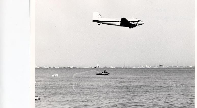 US Army Golden Knights Plane 1970