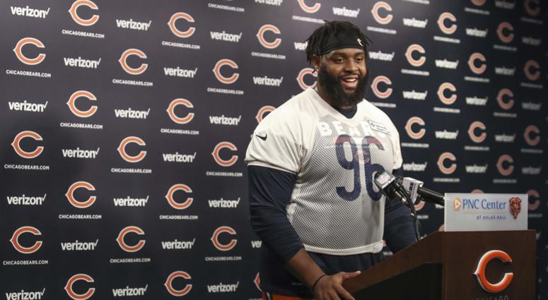 Chicago Bears defensive end Akiem Hicks