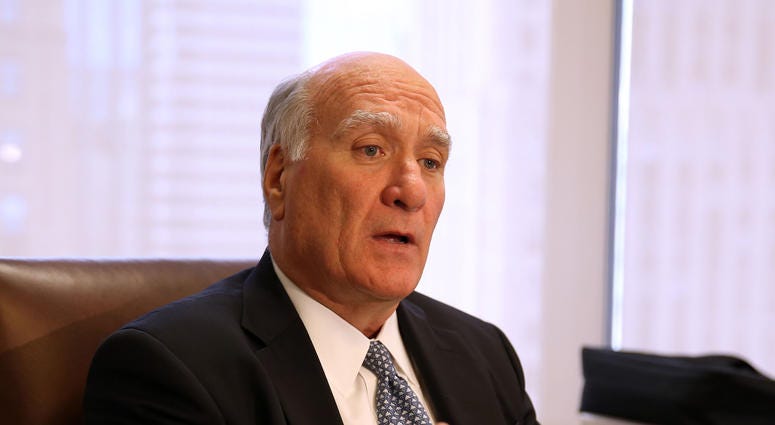 Bill Daley will announce his bid for Chicago mayor on Monday.