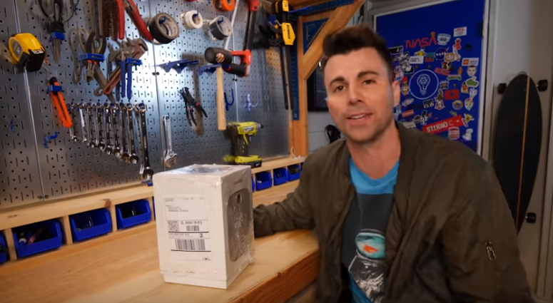 Mark Rober, Glitter Bomb