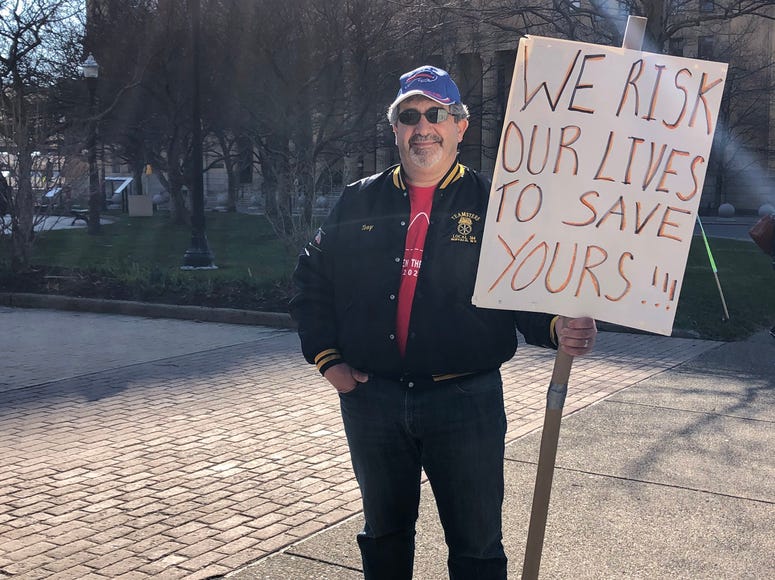 Healthcare Workers Protest in Niagara Square