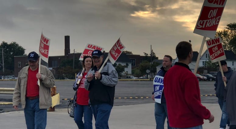 UAW Workers strike at the Tonawanda Engine Plant. September 16, 2019 (WBEN Photo/Mike Baggerman)