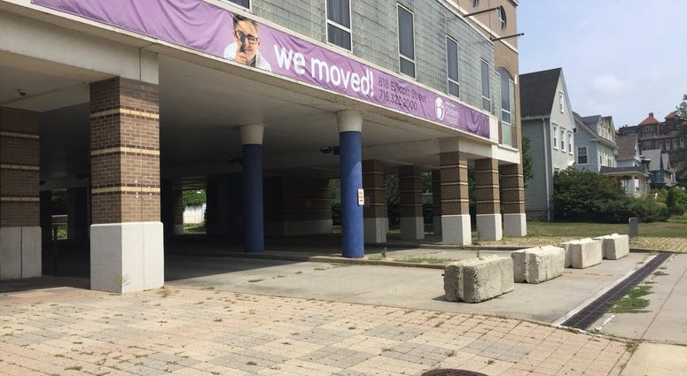 A vacant Women & Children's Hospital on Bryant Street. August 7, 2018 (WBEN Photo/Mike Baggerman)