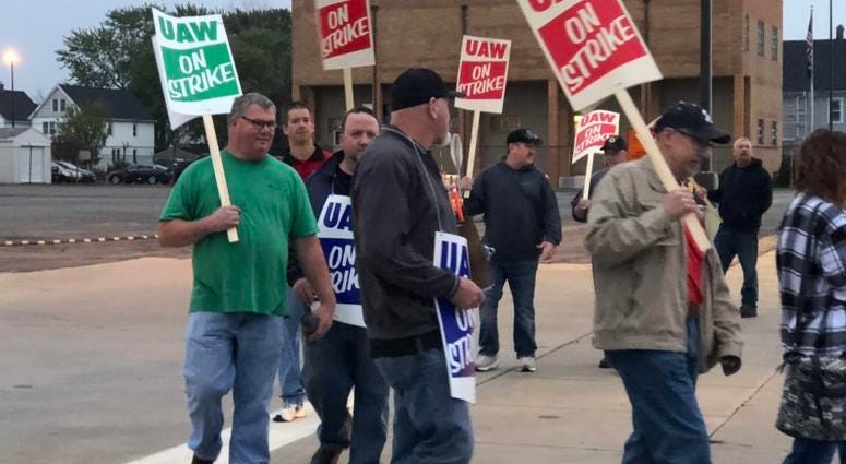 UAW Workers strike at the Tonawanda Engine Plant. September 16, 2019 (WBEN Photo/Mike Baggerman)