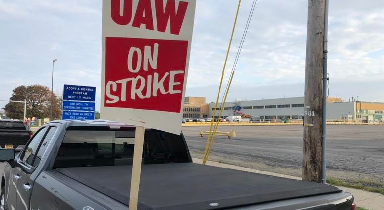 UAW Workers strike at the Tonawanda Engine Plant. September 16, 2019 (WBEN Photo/Mike Baggerman)