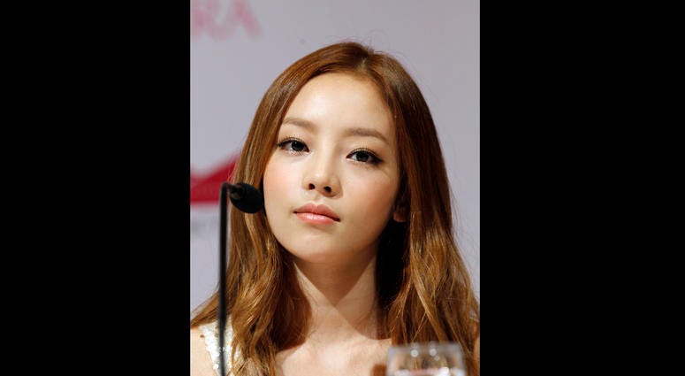 Singer Goo Hara S Death Shines Light On Dark Side Of K Pop Wben