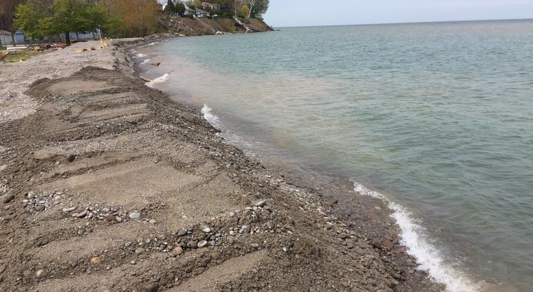 Lake Ontario in Olcott in May 2017 (WBEN Photo/Mike Baggerman)