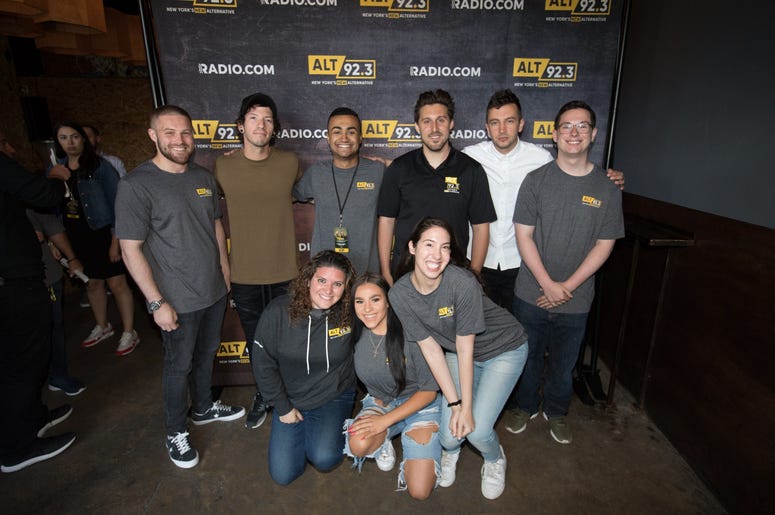 twenty one pilots meets fans during ALT 92.3 & RADIO.COM's Storytellers Performance