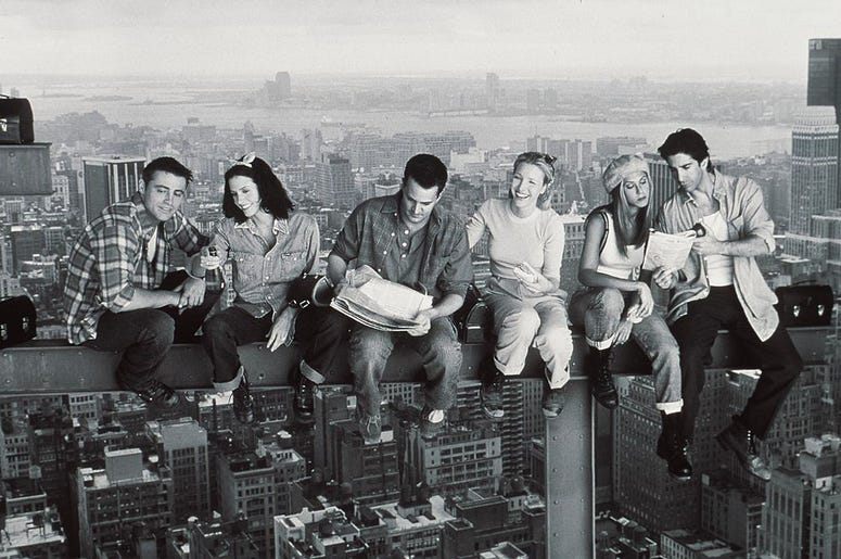 1999 Matthew Perry, Jennifer Aniston, Courteney Cox, Matt Le Blanc, Lisa Kudrow, And David Schwimmer Star In The Latest Season Of "Friends."