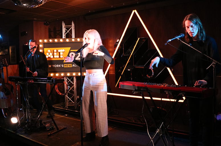 Shaed Perform at ALT Pop Up Sessions
