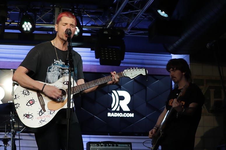 GROUPLOVE Performs at ALT 92.3 Pop Up Sessions in NYC