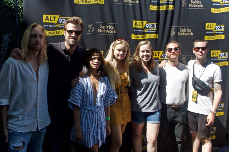 Smith & Thell Meet Fans at ALT 92.3 Summer Open Set 2