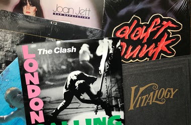 POSTMODERN ALT 92.3 PLAYLIST 10.25.2020 POSTMODERN ALT 92.3 PLAYLIST 10.25.2020